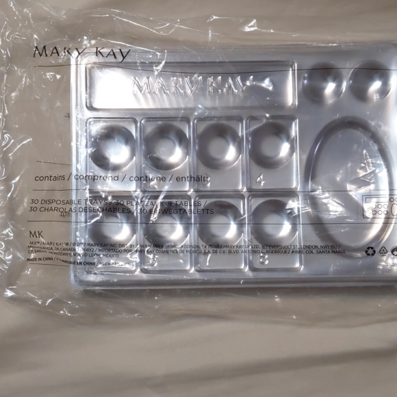 Mary Kay Trays and Mirrors - Picture 2 of 3